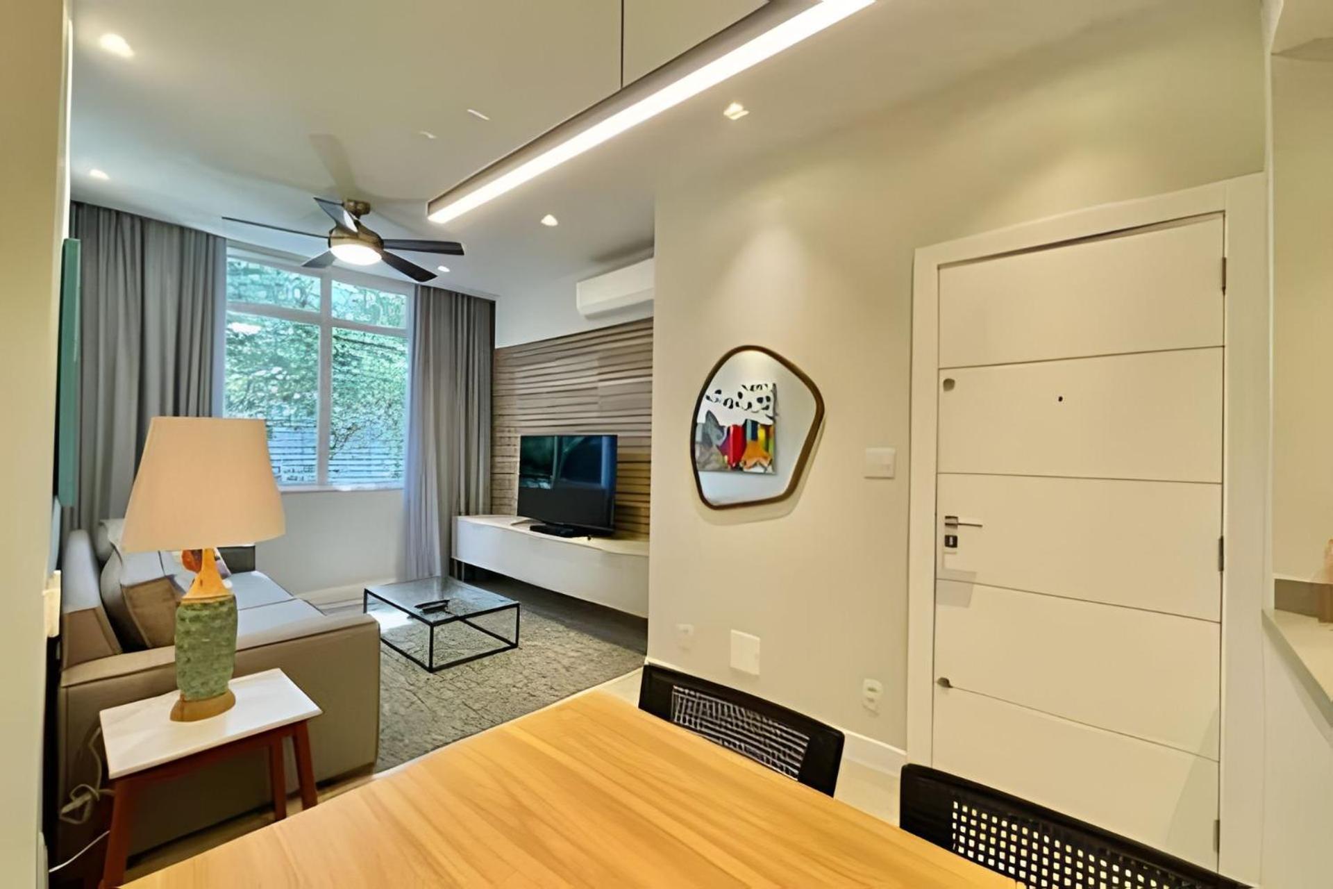 Apartemen Contemporary Leblon Wi-fi 250m *